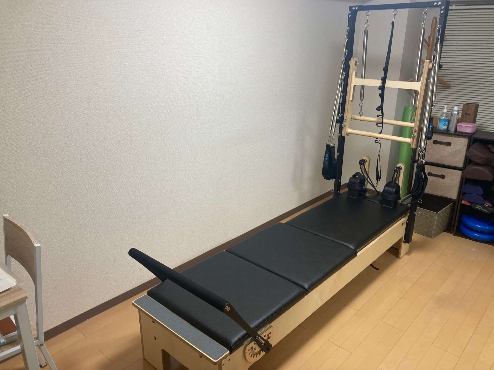 ピラティスマシン　タワー（リフォーマー）※送料、運搬料は含まれておりません。別途 ピラティスマシン タワー（リフォーマー）※送料、運搬料は含まれ